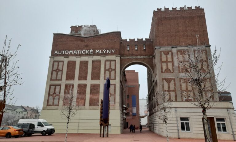 Pardubice, automatické mlýny