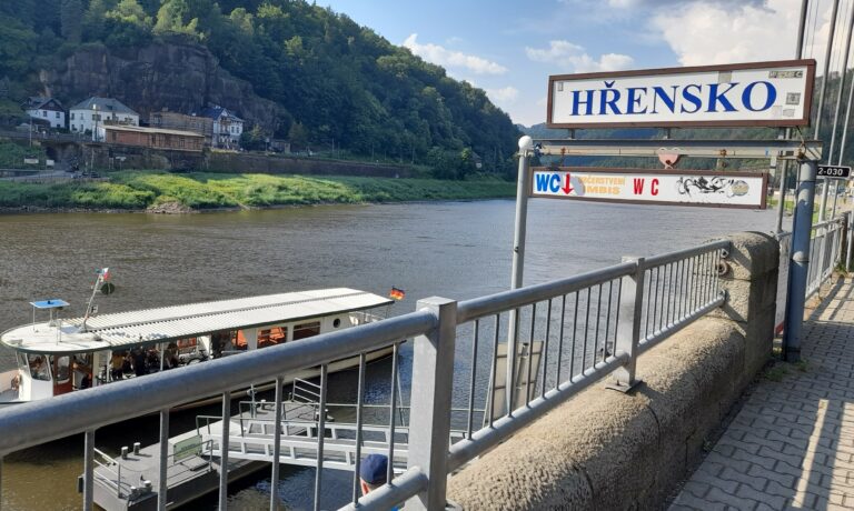 Hřensko, přívoz